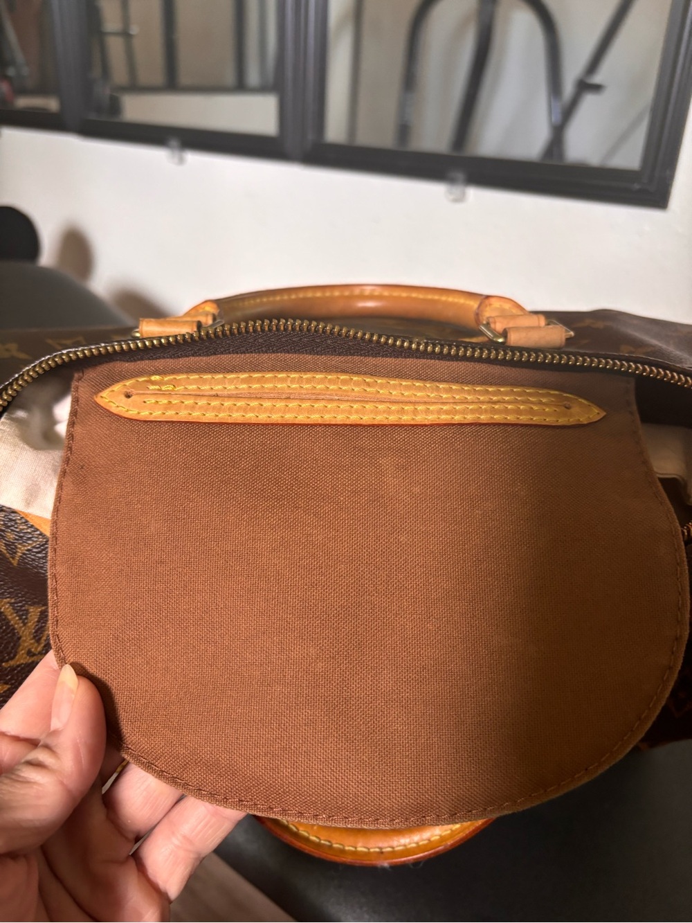 Louis Vuitton Speedy 30 Brown Monogram Canvas Top-Handle with Tan Trim - Picture 10 of 13